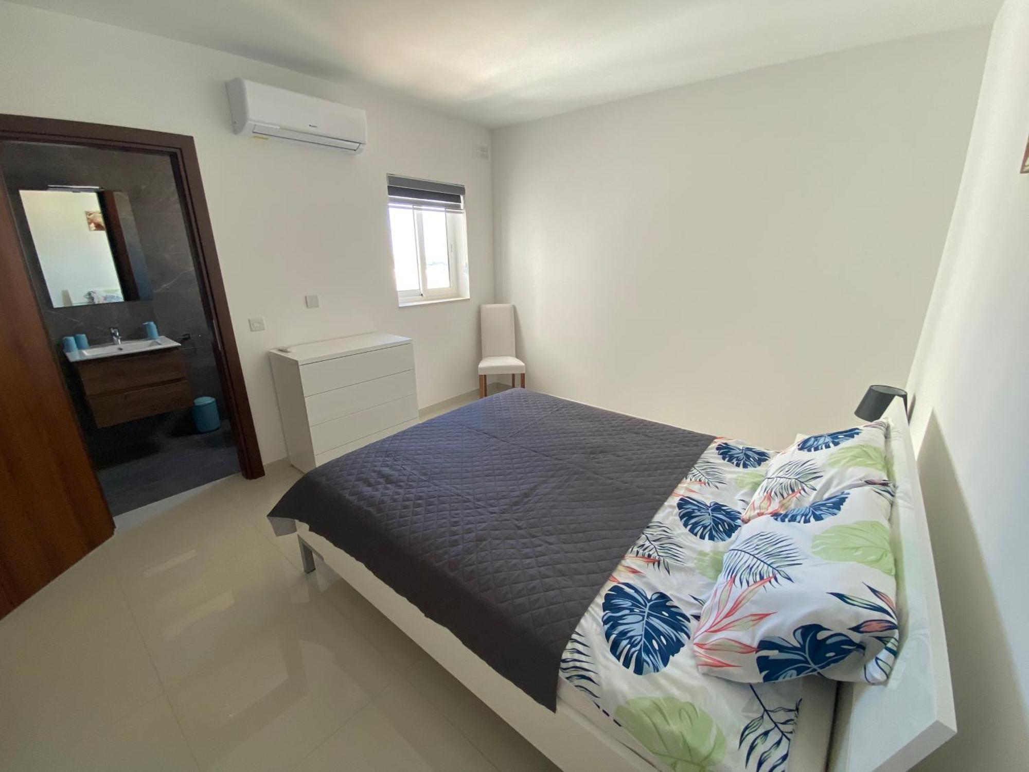 Sunshine Apartments Mellieha - Modern Two Bedroom Penthouse With Terrace 外观 照片